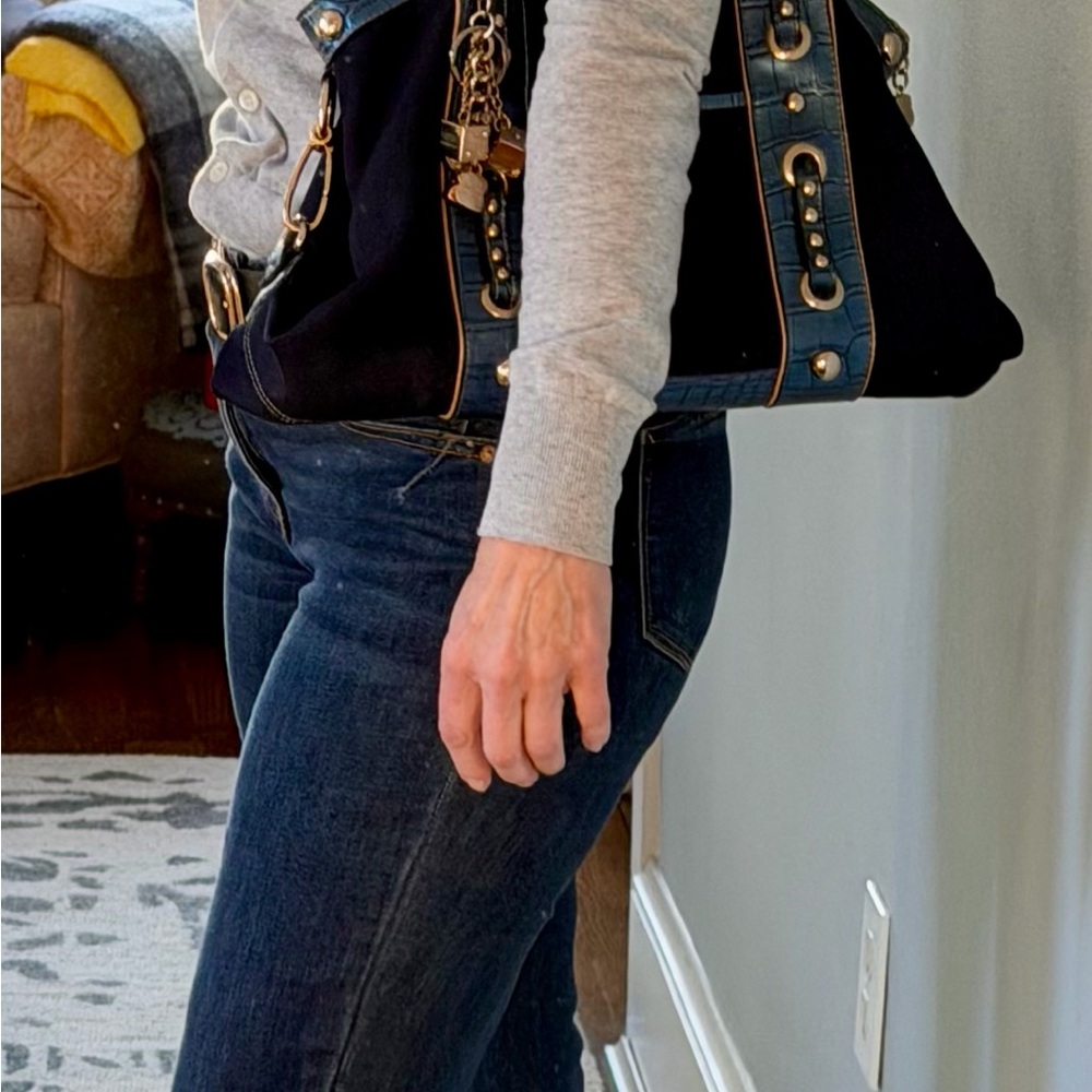 Kathy Van Zeeland Navy Blue Shoulder Bag - Picture 13 of 15
